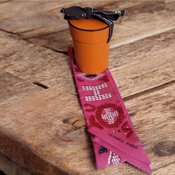 Hermes Twilly Kelly Amperle Scarf Silk All-Over Pattern Pink Blue White WBox/Bag - Picture 8 of 10